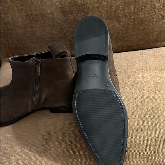 BRUNO MAGLI brown suede boots size 10M. Never Worn. - Picture 6 of 7